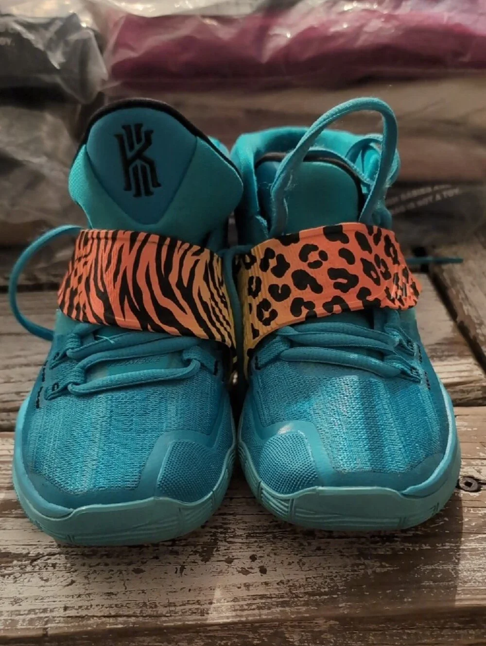 Nike Kyrie 6 PS (Pre-School/Youth) in the 